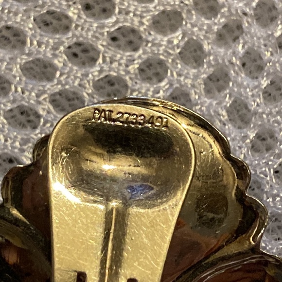 Vintage western style clip on earrings easily converted to pierced if you wish - Picture 7 of 9